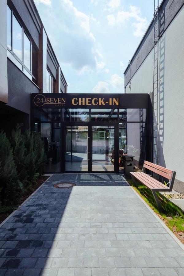 24Seven Hotel Schwabach Exterior foto